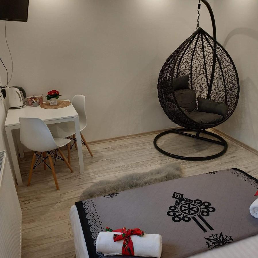 שצ'צ'ירק Beskidzka Guest House מראה חיצוני תמונה