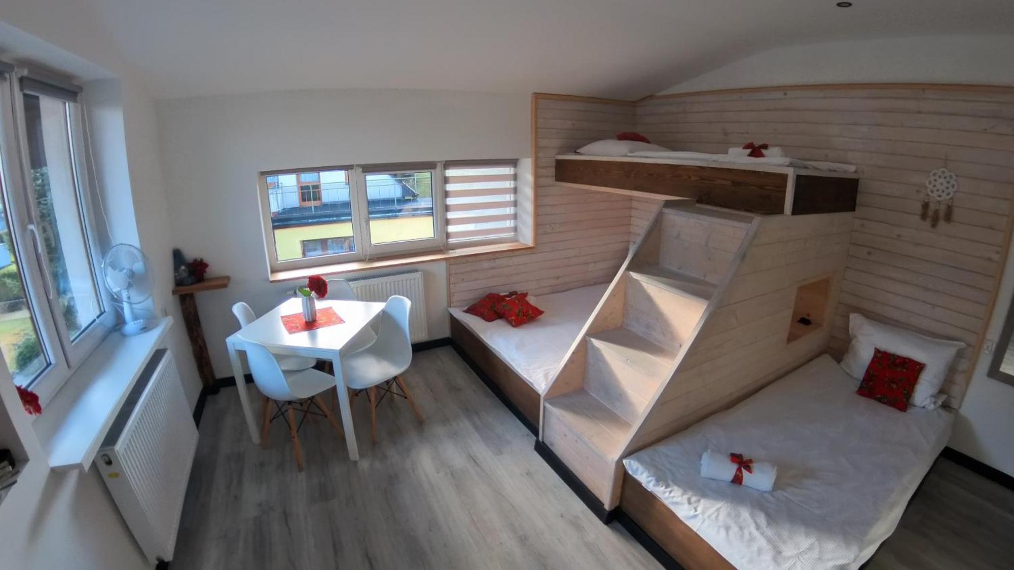שצ'צ'ירק Beskidzka Guest House מראה חיצוני תמונה