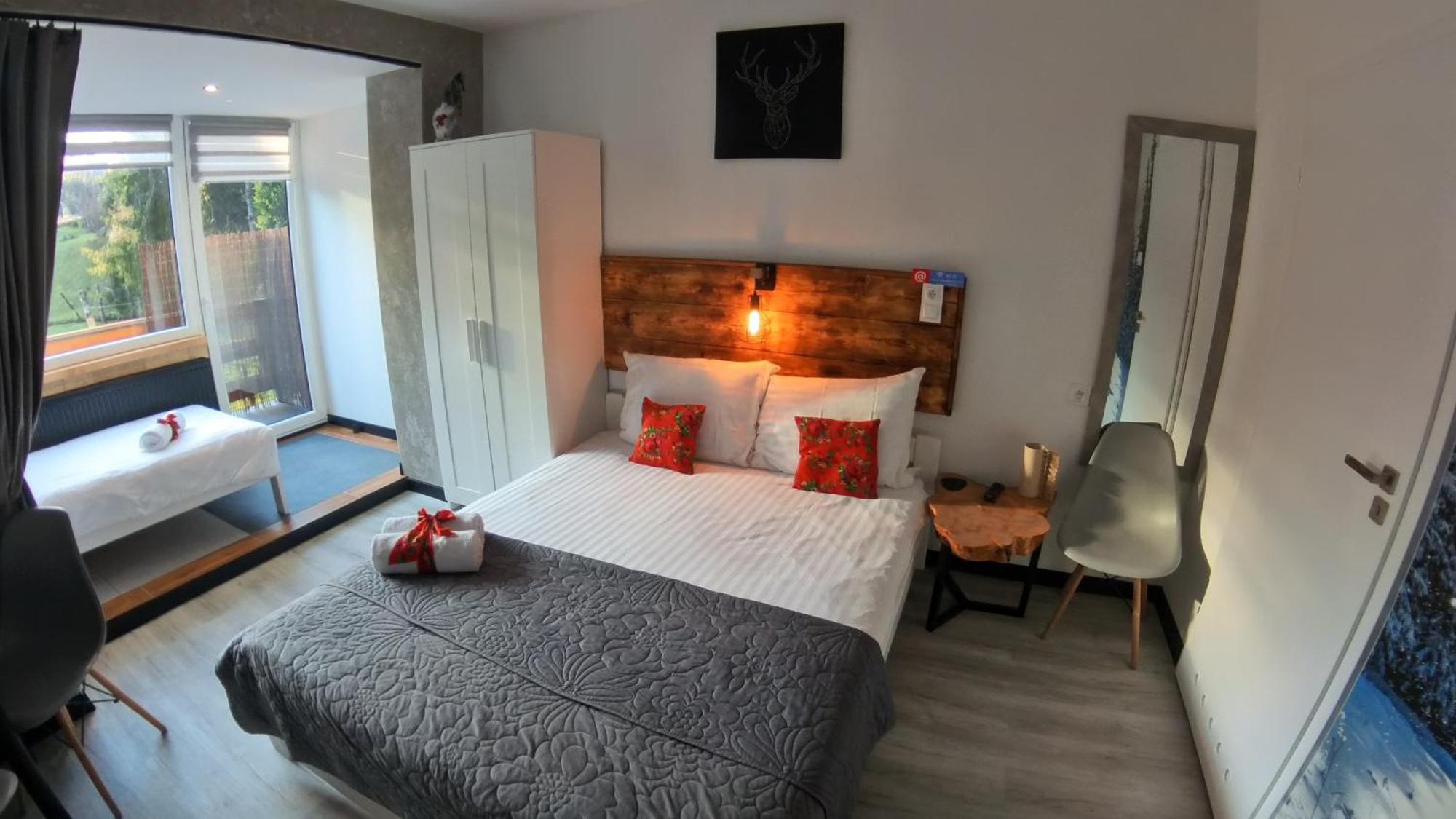 שצ'צ'ירק Beskidzka Guest House מראה חיצוני תמונה